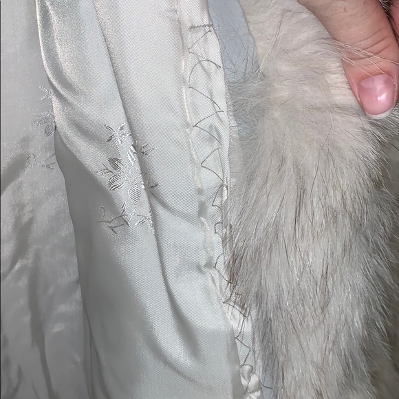 Vintage Saga Fox Fur Coat - Picture 7 of 8